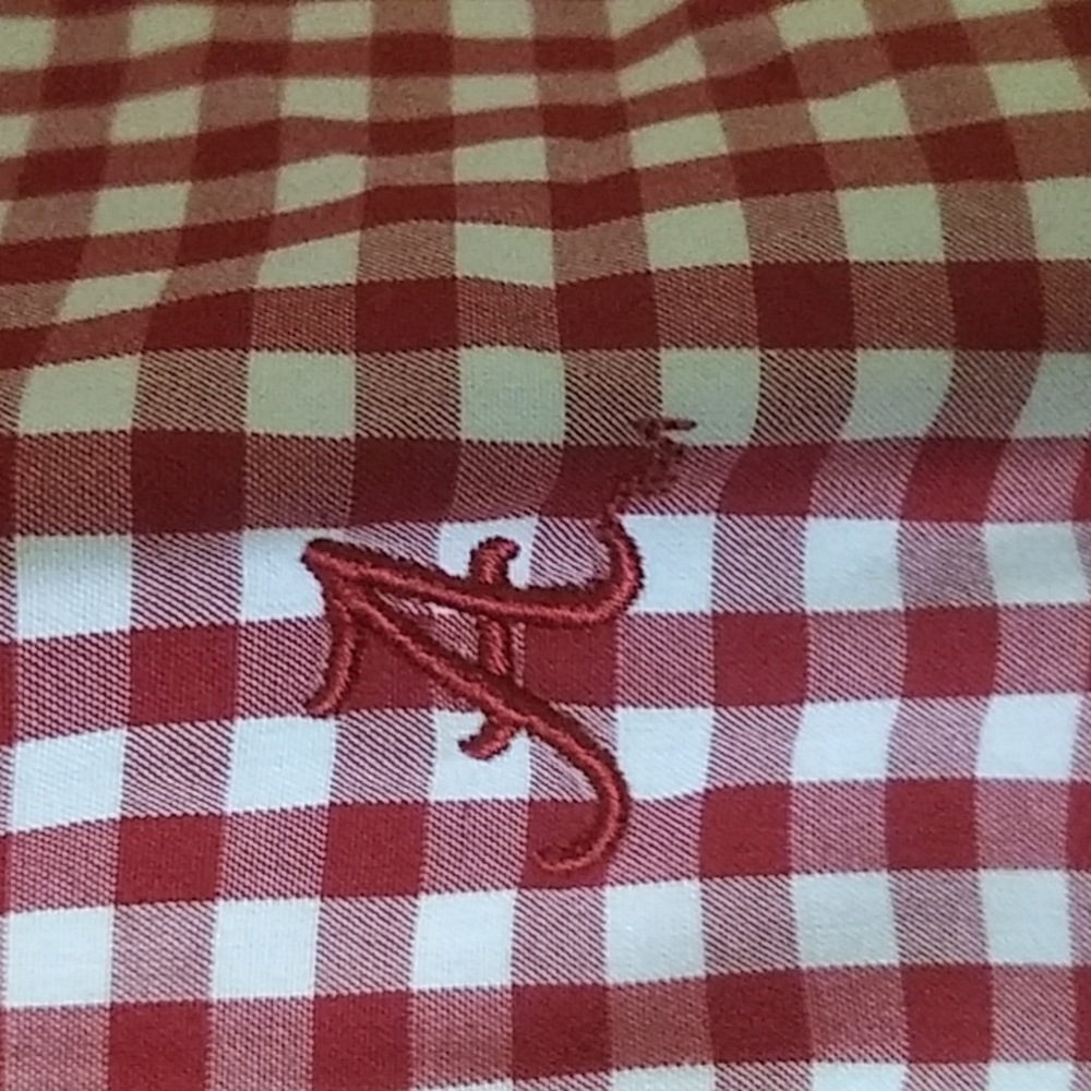 A beautiful " Alabama's" button down